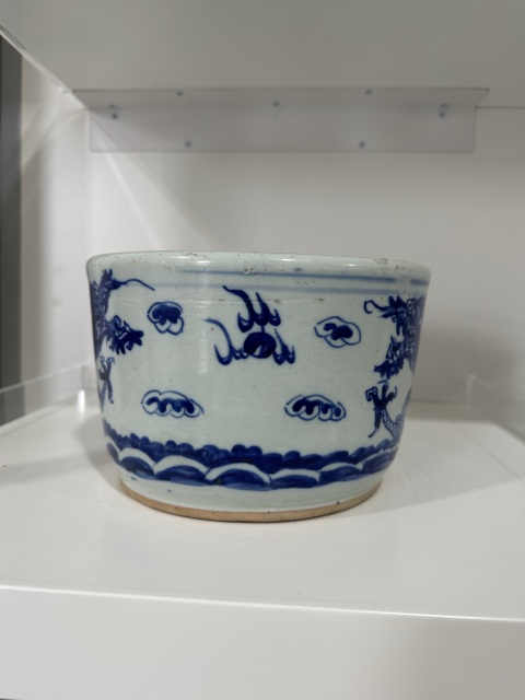 古玩陶瓷龍紋香爐拍賣,當(dāng)前價(jià)格5600元