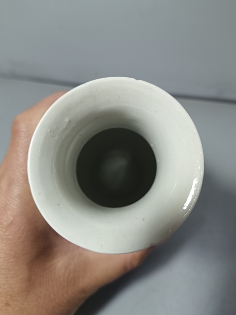 古玩陶瓷山水紋瓶拍賣,當前價格100元