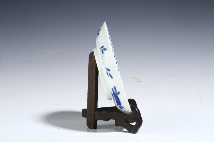 古玩陶瓷清晚·青花花卉紋花口杯碟一套拍賣，當前價格1900元