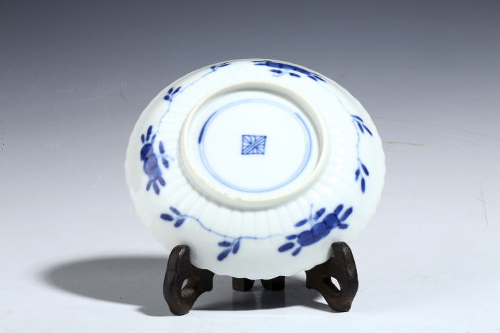 古玩陶瓷清晚·青花花卉紋花口杯碟一套拍賣，當前價格1900元