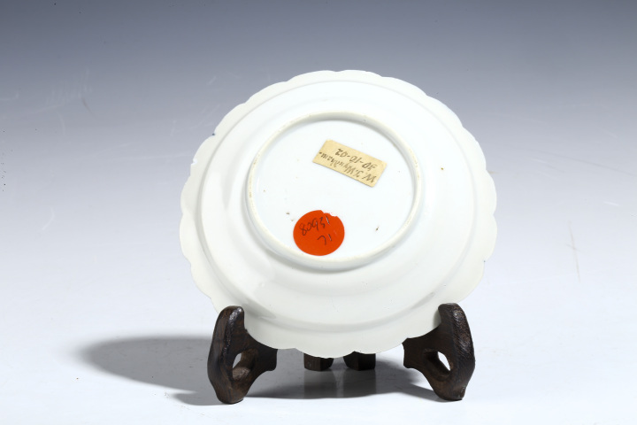 古玩陶瓷清乾隆·青花粉彩教子圖花口小盤拍賣,當前價格1500元