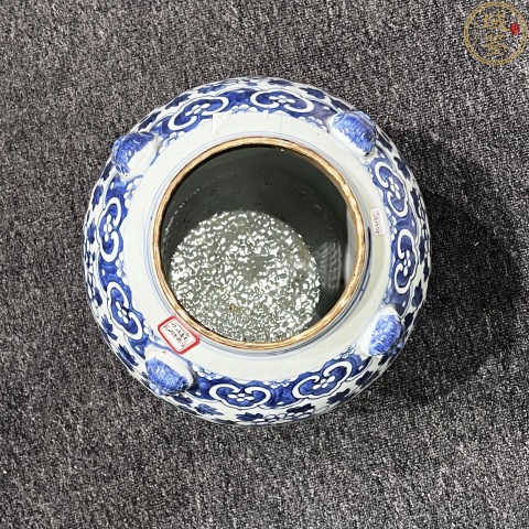 古玩陶瓷清中晚期青花纏枝蓮紋將軍罐拍賣,當(dāng)前價(jià)格3400元