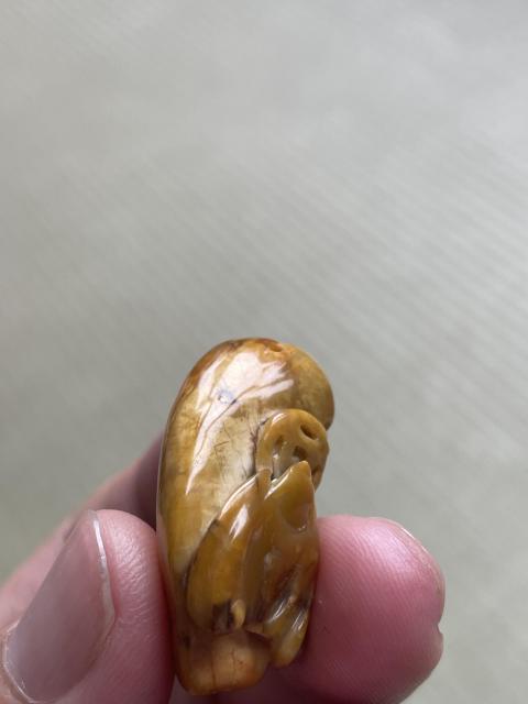 古玩玉器【稀有】唐河玉雕“福在眼前”掛件拍賣,當前價格398元