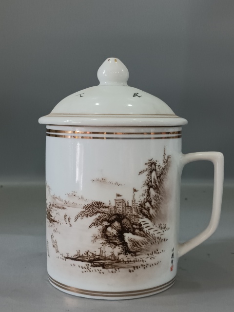 古玩陶瓷墨彩山水茶杯拍賣，當前價格0元