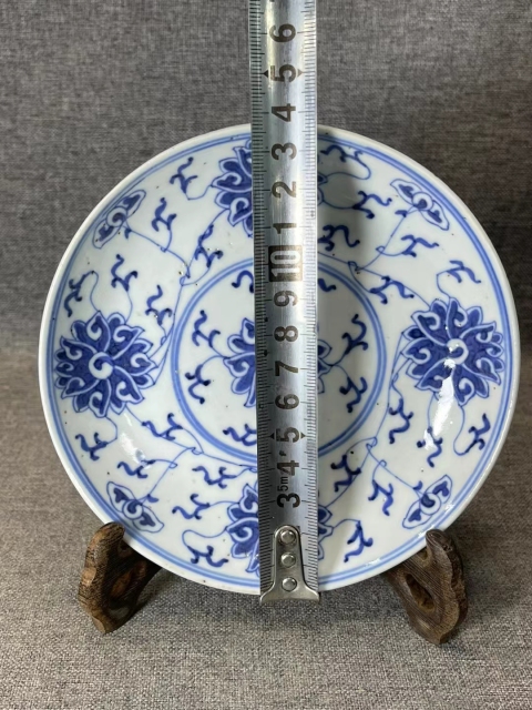 古玩陶瓷大清光緒年制 青花纏枝蓮紋盤拍賣,當前價格3800元