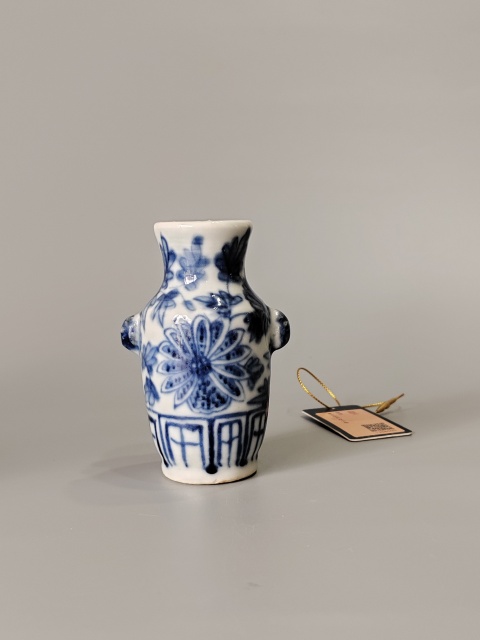 古玩陶瓷清·雙獸耳青花瓶·全品拍賣，當前價格1888元