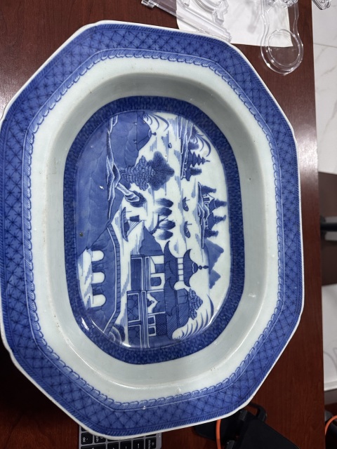 古玩陶瓷樓臺亭閣山水紋青花盤拍賣,當前價格2680元
