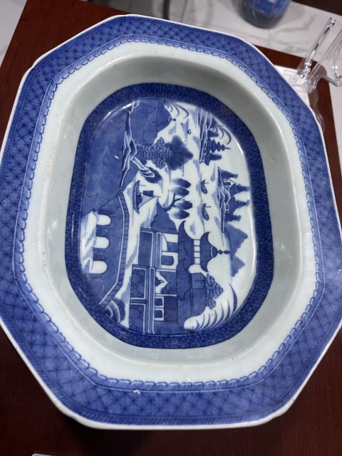 古玩陶瓷樓臺亭閣山水紋青花盤拍賣,當前價格2680元