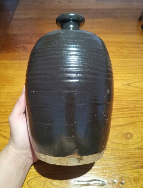 古玩陶瓷明代精品褐釉弦紋梅瓶拍賣,當前價格2800元