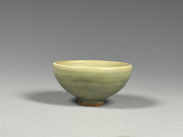 古玩陶瓷宋元 龍泉梅子青梅花杯拍賣，當前價格16000元