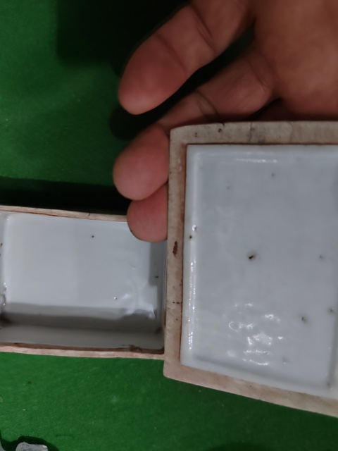 古玩陶瓷嬰戲紋蓋盒拍賣，當前價格886元