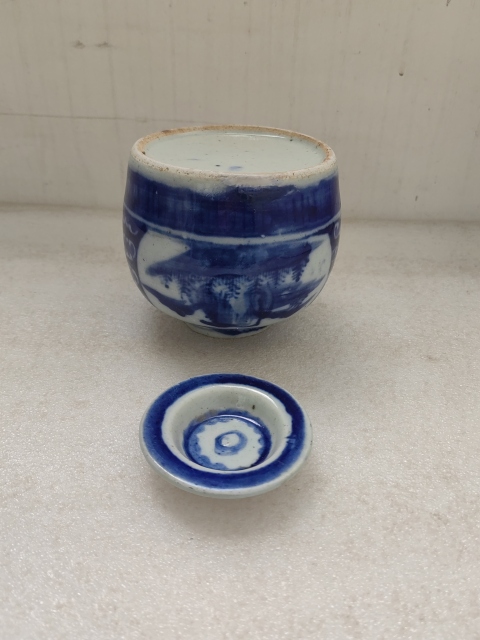 古玩陶瓷青花開光山水人物紋蓋罐拍賣，當(dāng)前價格1500元