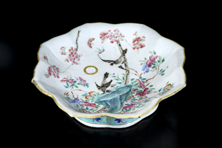 中国美術 古玩 清代 同治 六角粉彩皮球花紋樣 高足盤 中国美術 古玩 清代 同治 六角粉彩皮球花紋樣 高足盤 A