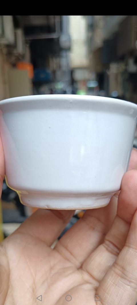 古玩陶瓷清末民初，白釉唇口杯拍賣，當前價格100元