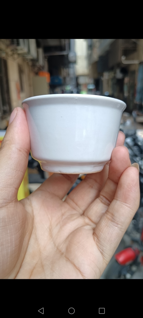 古玩陶瓷清末民初，白釉唇口杯拍賣，當前價格100元