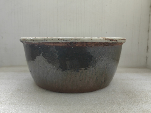 古玩陶瓷外紫金釉內(nèi)青花花卉紋折沿盆拍賣,當(dāng)前價(jià)格398元