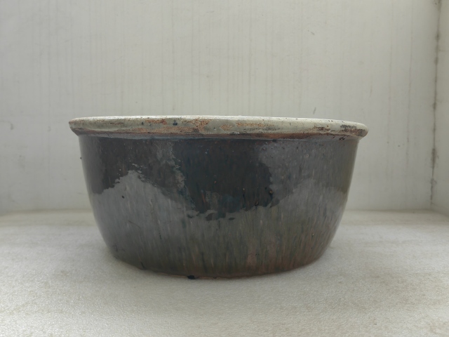 古玩陶瓷外紫金釉內(nèi)青花花卉紋折沿盆拍賣,當(dāng)前價(jià)格398元
