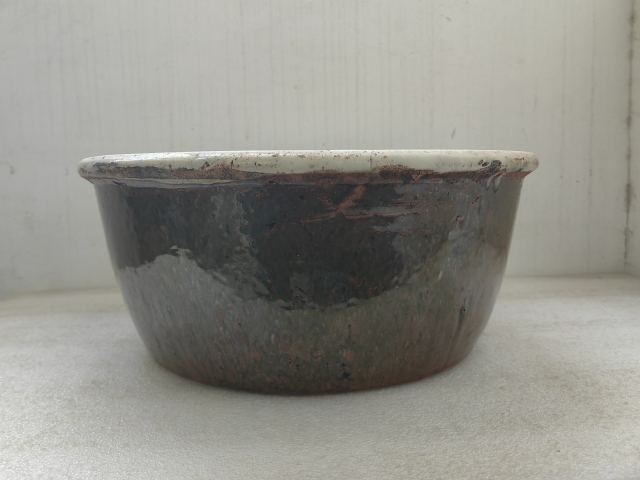 古玩陶瓷外紫金釉內(nèi)青花花卉紋折沿盆拍賣,當(dāng)前價(jià)格398元