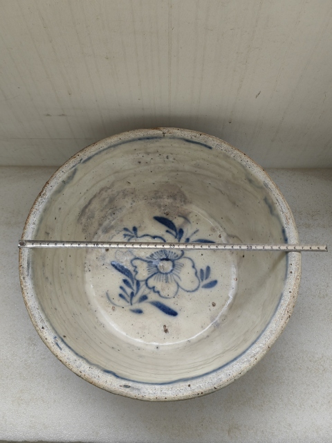古玩陶瓷外紫金釉內(nèi)青花花卉紋折沿盆拍賣,當(dāng)前價(jià)格398元