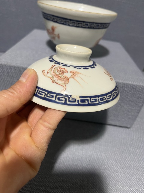 古玩陶瓷礬紅藍彩獅紋蓋碗拍賣，當前價格5500元