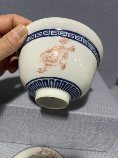 古玩陶瓷礬紅藍彩獅紋蓋碗拍賣，當前價格5500元
