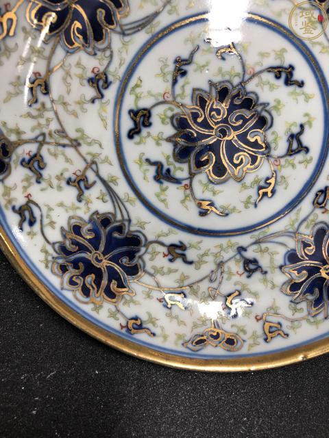 古玩陶瓷大清宣統(tǒng)年製官窯本朝款青花加彩描金纏枝紋盤(pán)拍賣(mài)，當(dāng)前價(jià)格5980元