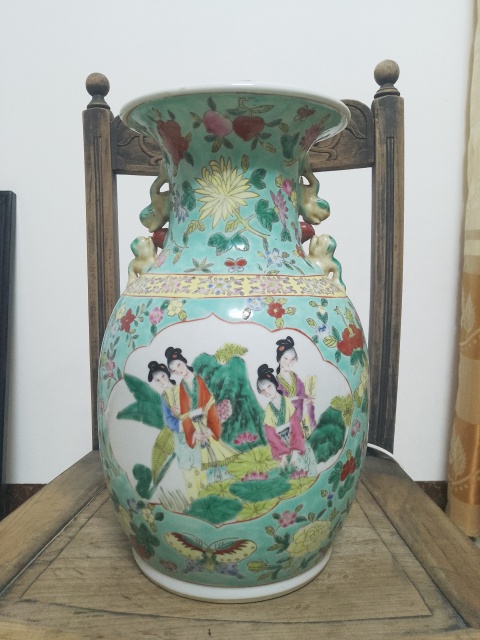 古玩陶瓷人物紋粉彩瓶拍賣,當前價格1380元