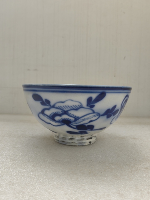 古玩陶瓷青花花卉紋茶碗拍賣,當(dāng)前價格480元