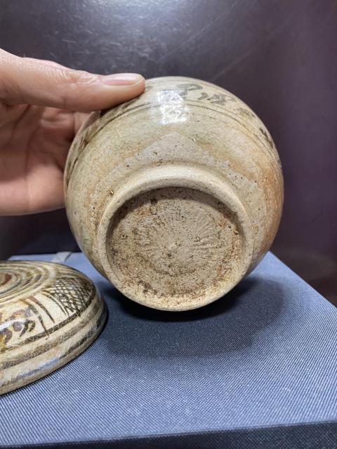 古玩陶瓷元代·青花花卉紋蓋罐拍賣,當前價格4500元
