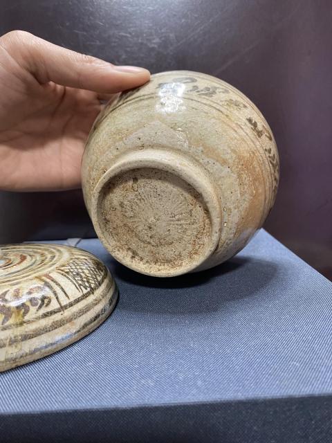 古玩陶瓷元代·青花花卉紋蓋罐拍賣,當前價格4500元
