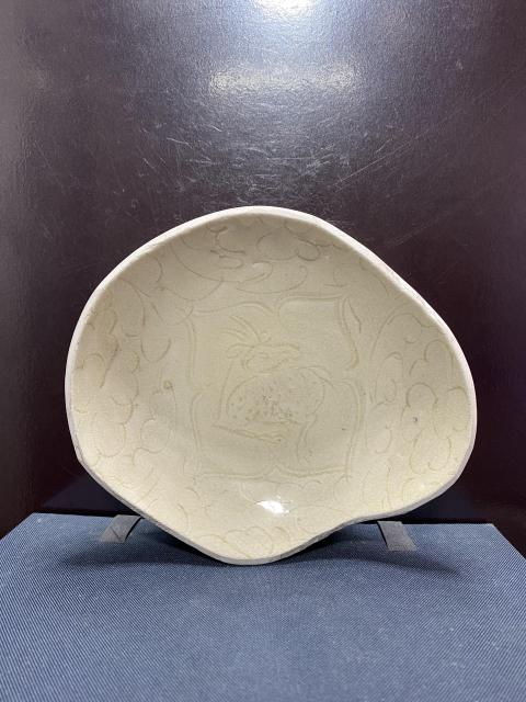 古玩陶瓷宋影青釉刻鹿紋杯托拍賣,當(dāng)前價格1380元