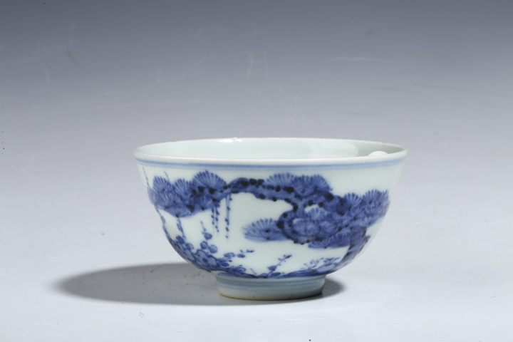 古玩陶瓷清·雍正青花歲寒三友紋茶圓拍賣,當前價格8800元