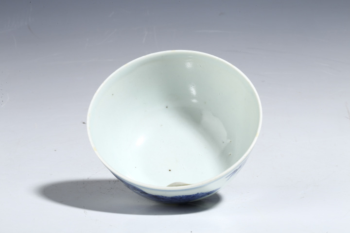 古玩陶瓷清·雍正青花歲寒三友紋茶圓拍賣,當前價格8800元