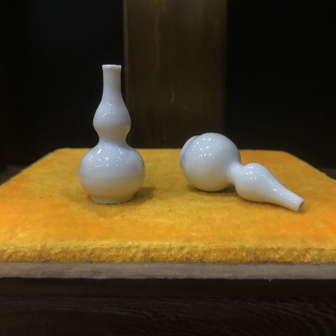 古玩陶瓷（精品文房）清-康熙-甜白釉-葫蘆瓶一對(duì)拍賣，當(dāng)前價(jià)格1302元