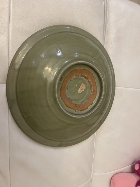 古玩陶瓷元末明初 龍泉窯花卉紋折沿大盤拍賣,當前價格25000元