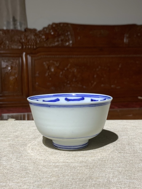 古玩陶瓷清代青花八卦紋茶杯拍賣，當(dāng)前價(jià)格800元