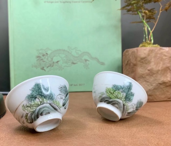 古玩陶瓷淺絳彩山水人物茶圓拍賣，當(dāng)前價(jià)格2300元