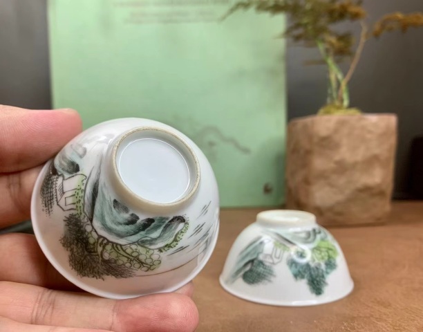 古玩陶瓷淺絳彩山水人物茶圓拍賣，當(dāng)前價(jià)格2300元