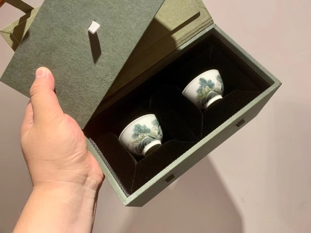 古玩陶瓷淺絳彩山水人物茶圓拍賣，當(dāng)前價(jià)格2300元