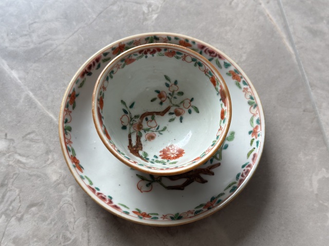 古玩陶瓷粉彩花卉紋杯碟拍賣(mài)，當(dāng)前價(jià)格3000元