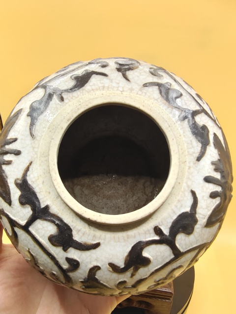 古玩陶瓷晚清?鐵銹花堆塑纏枝寶相花卉紋蓋罐拍賣，當前價格1200元