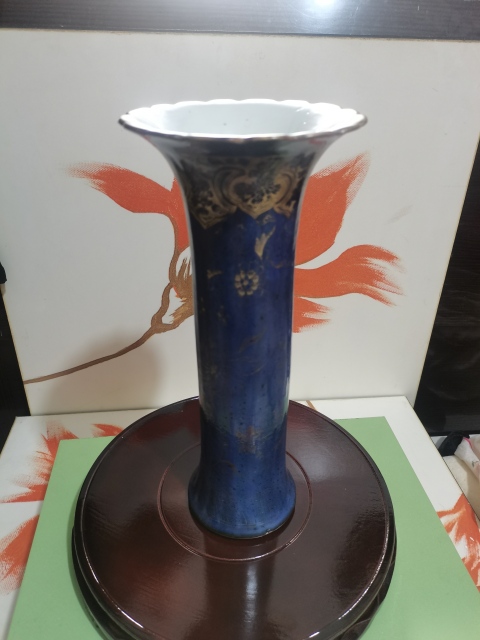 古玩陶瓷康熙，藍釉描金纏枝花卉紋花觚拍賣，當前價格1500元