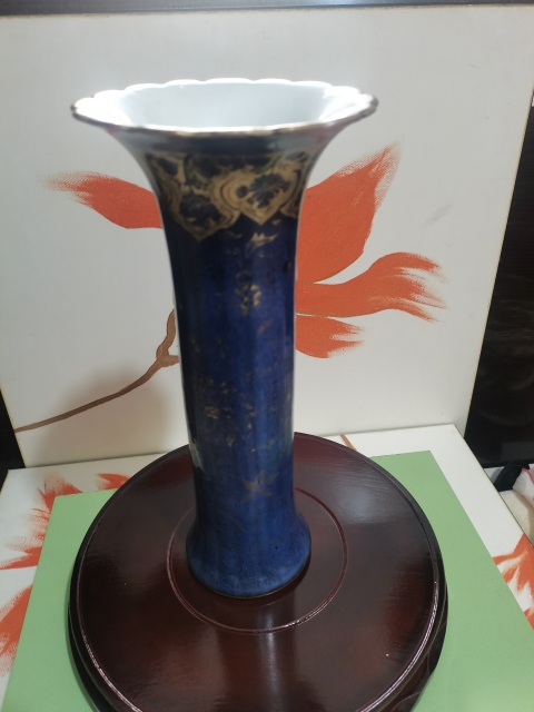 古玩陶瓷康熙，藍釉描金纏枝花卉紋花觚拍賣，當前價格1500元