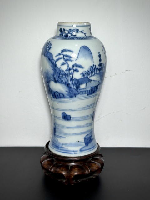 古玩陶瓷清康熙·青花通景山水梅瓶\雞腿瓶(斧劈皴)拍賣,當(dāng)前價(jià)格5500元