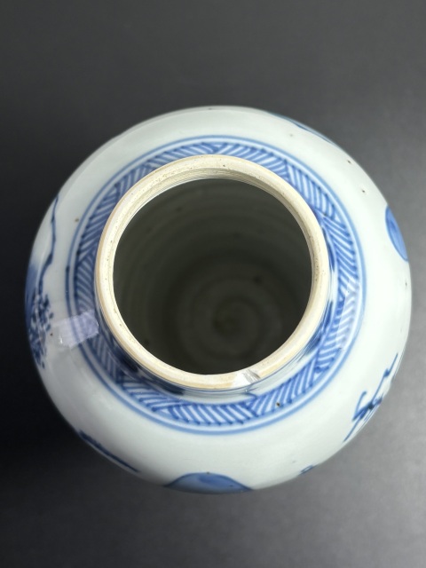 古玩陶瓷清康熙·青花通景山水梅瓶\雞腿瓶(斧劈皴)拍賣,當(dāng)前價(jià)格5500元