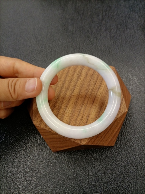 古玩玉器天然翡翠手鐲1400拍賣,當前價格1400元