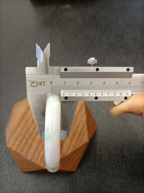 古玩玉器天然翡翠手鐲1400拍賣,當前價格1400元