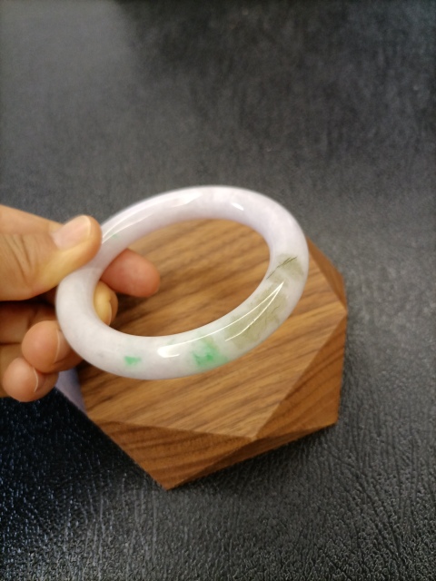 古玩玉器天然翡翠手鐲1400拍賣,當(dāng)前價(jià)格1400元