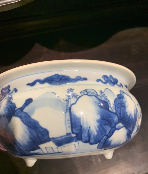 域鉴古玩】青花香炉鉴定结果_青花香炉真假鉴别