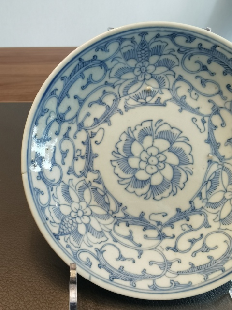 古玩陶瓷大清道光年製本朝官窯款青花淡描花卉紋盤拍賣，當前價格880元